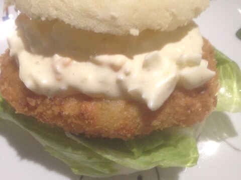 イングリッシュマフィンの海老カツバーガー